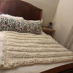 Hand Knit chunky cream Blanket